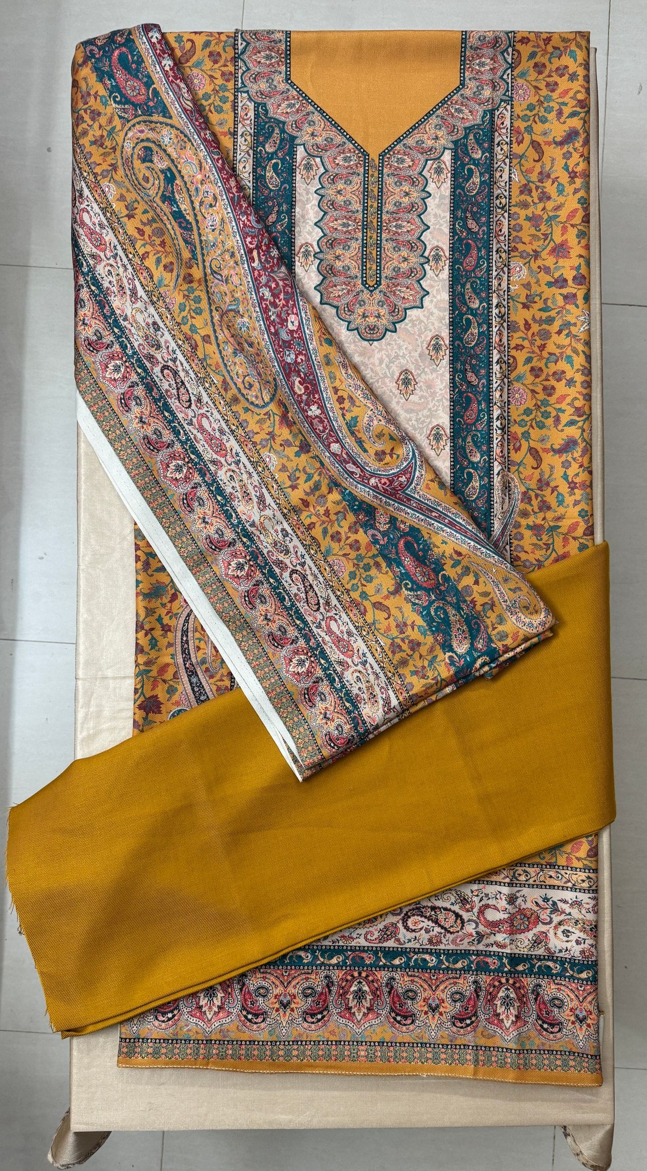 Aali suit set, real photo of the unstitched fabric